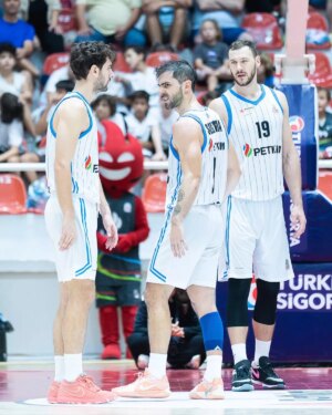 aliaga petkimspor fiba europe cupta csm corona brasovu agirliyor WKX6KkZl.jpg